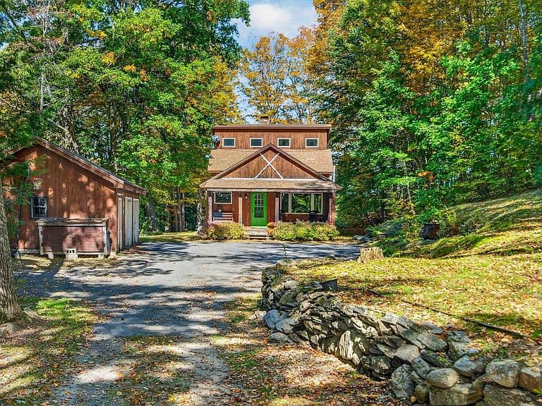 6 Town Farm Road photo 1