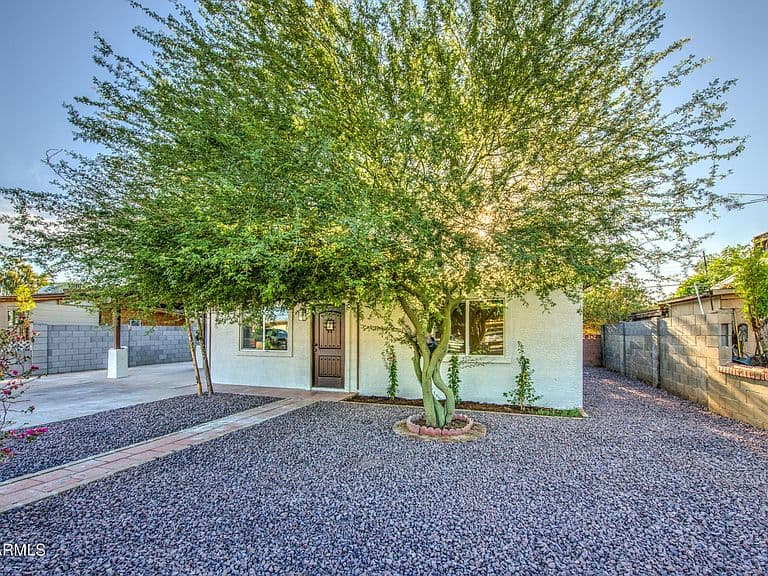 1648 N 38TH Drive photo 4