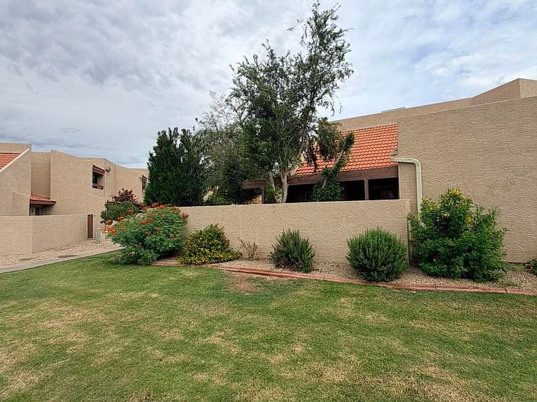 13822 N 41ST Court photo 1