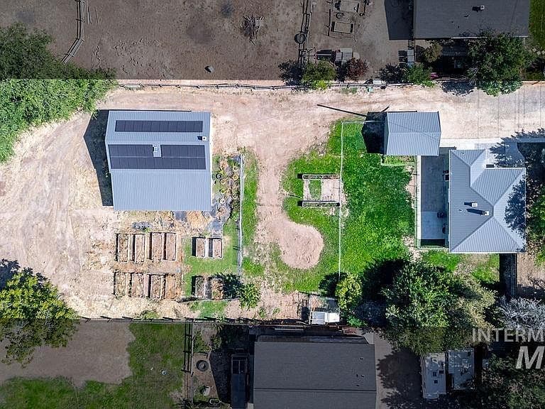 910 W Orchard Ave photo 4