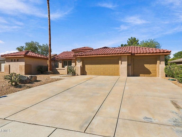 15952 W PALM Lane photo 3