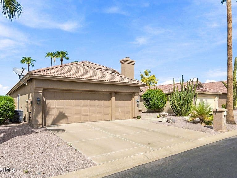 10918 E NAVAJO Drive photo 3
