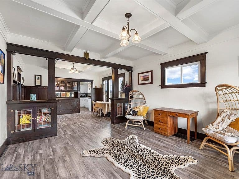 848 Waukesha St photo 4