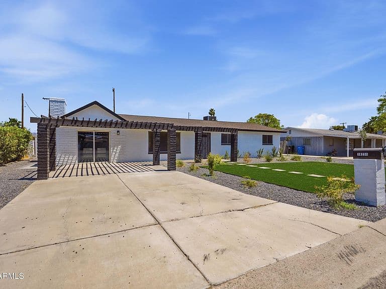 18231 N 41st Street photo 1