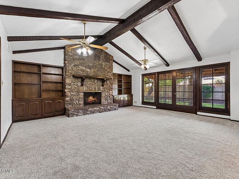 495 W KENT Drive photo 3