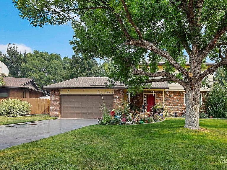 2345 Longbow Dr photo 1