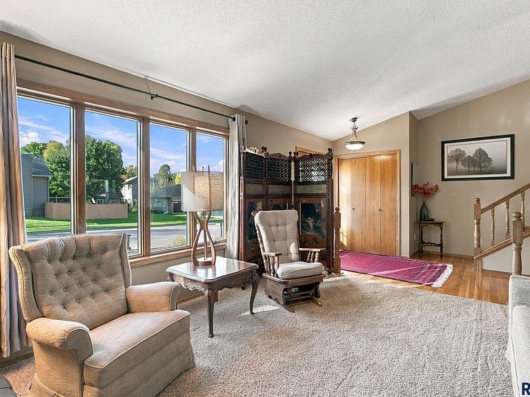 3304 E Marson Dr photo 3