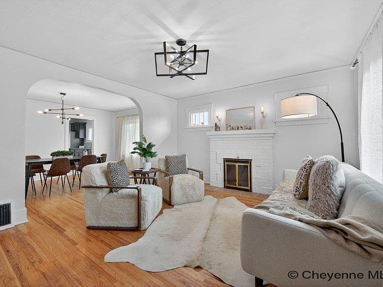 2615 Evans Ave photo 2