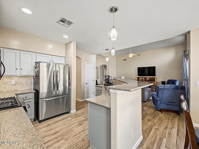 8408 N Poudre Dr photo 3