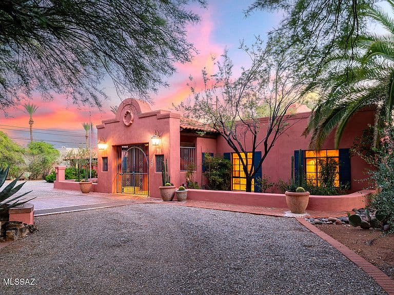 115 E Calle Resplendor photo 2