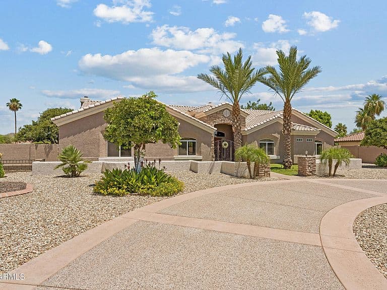 8452 W DONALD Drive photo 3