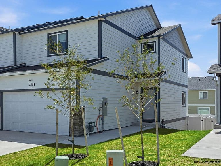 1503 Alyssaelaine Dr photo 2