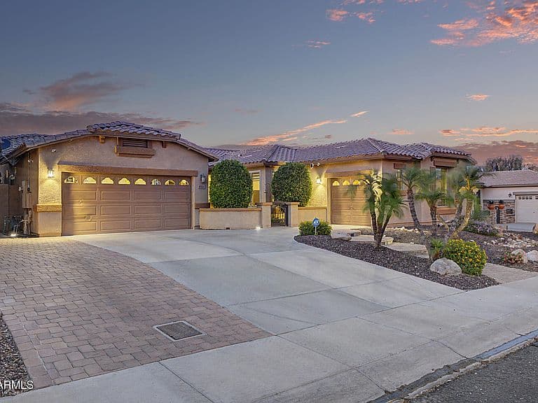 6536 W BROOKHART Way photo 2