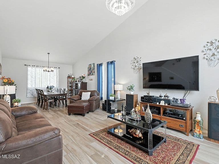 9469 N Crestone Dr photo 3