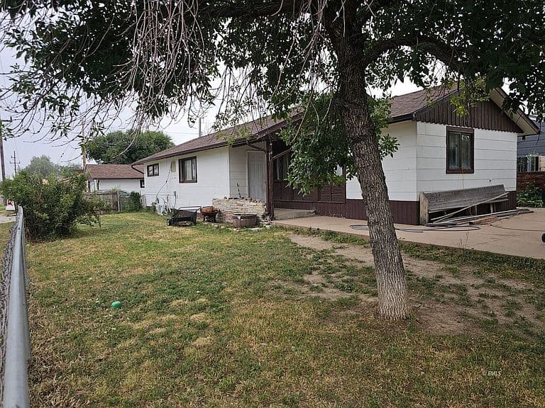 2202 Leighton Blvd photo 4