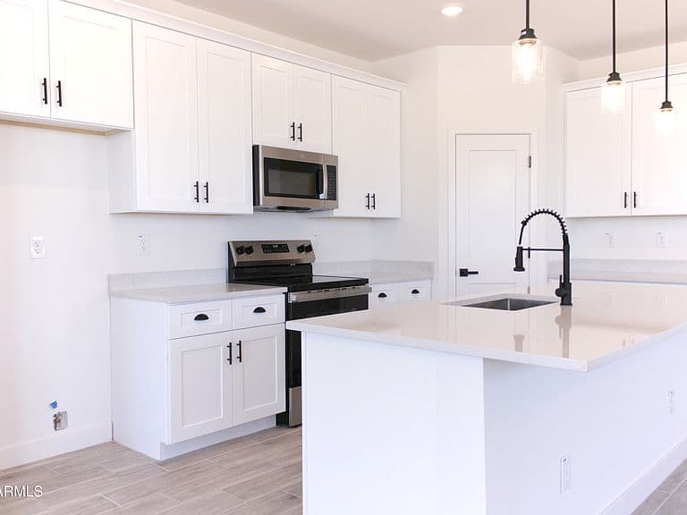 3220 W SOLANO Drive photo 5