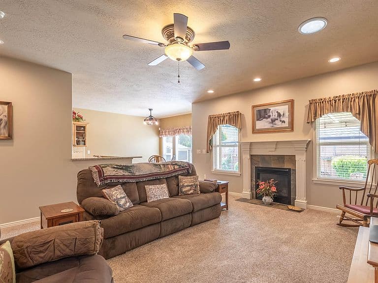 9451 W Pebblestream Dr photo 5