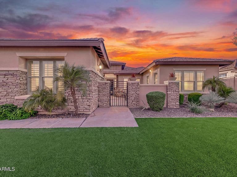 4872 N BARRANCO Drive photo 1