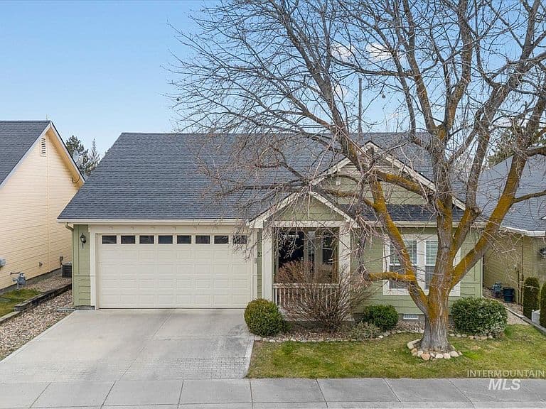 2333 N Eagle Crk photo 2