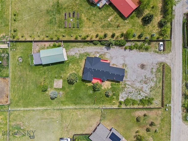 108 Violet Rd photo 4
