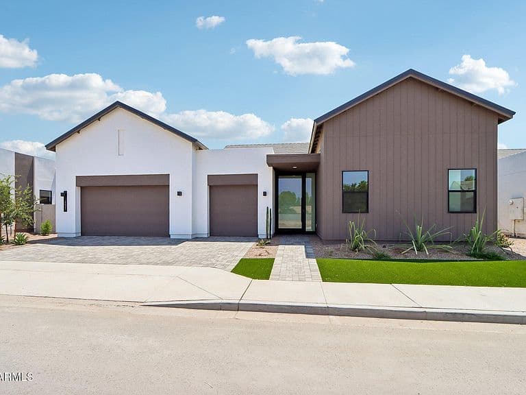 2421 E AQUARIUS Place photo 1