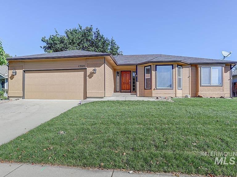 1560 E Falconrim Ct photo 1