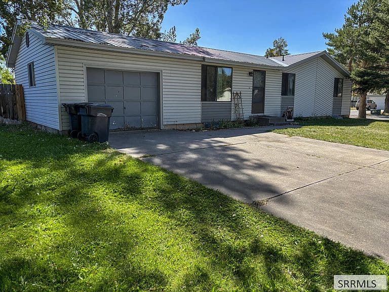 269 Croft Dr photo 1
