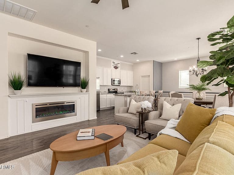 14870 W ENCANTO Boulevard #2138 photo 1