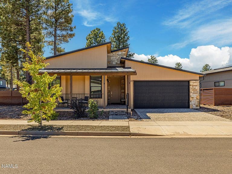 3221 W Lockwood Way photo 1