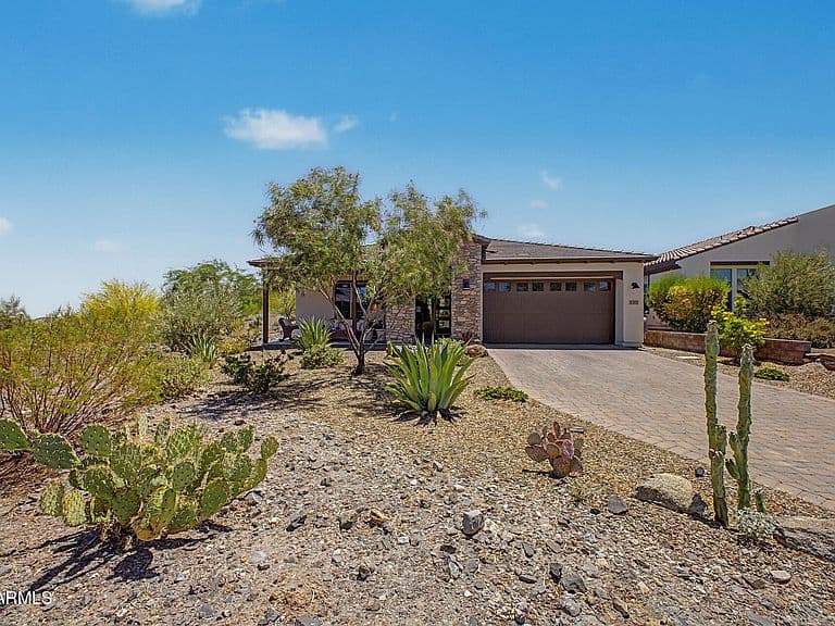 3361 PHANTOM Street photo 2