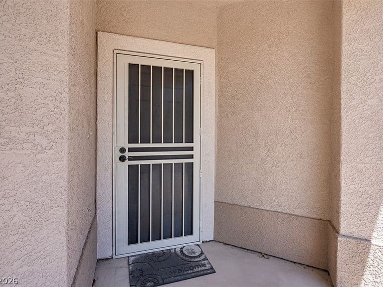 2526 Grange Ave photo 4