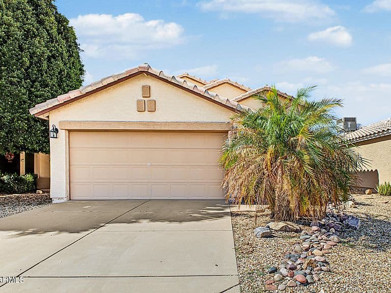 22412 N 20TH Place photo 1