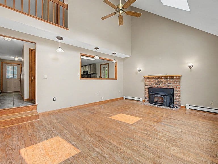 56 Brookside Road photo 3