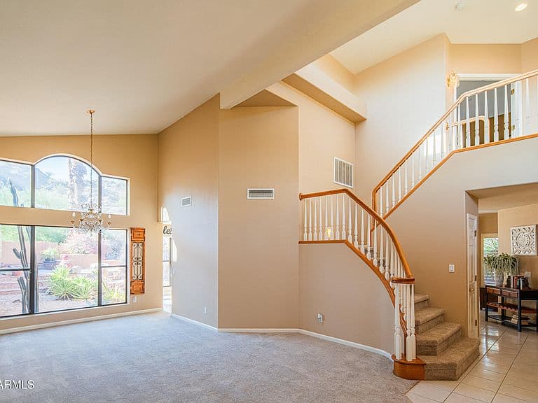 1054 E SHANGRI LA Road photo 5