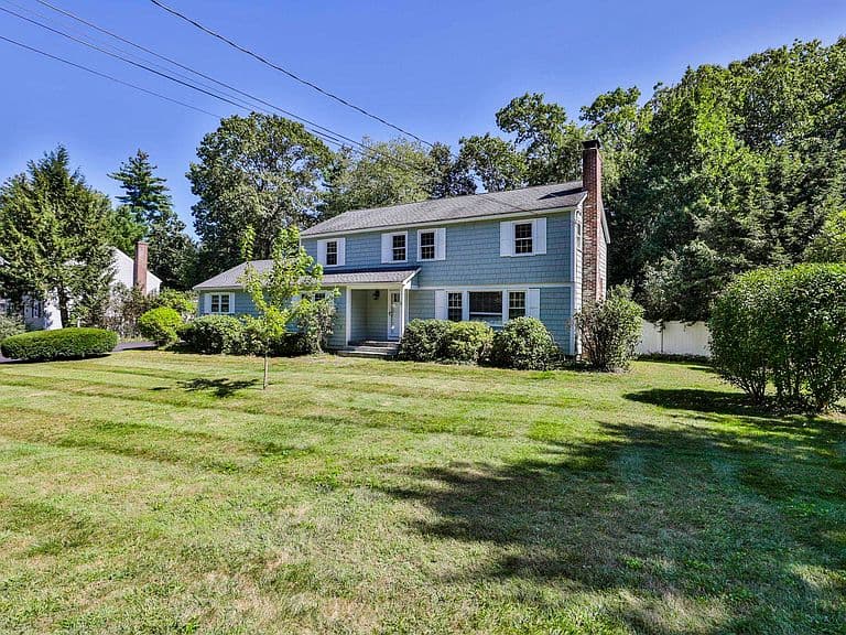 5 Meredith Drive photo 1