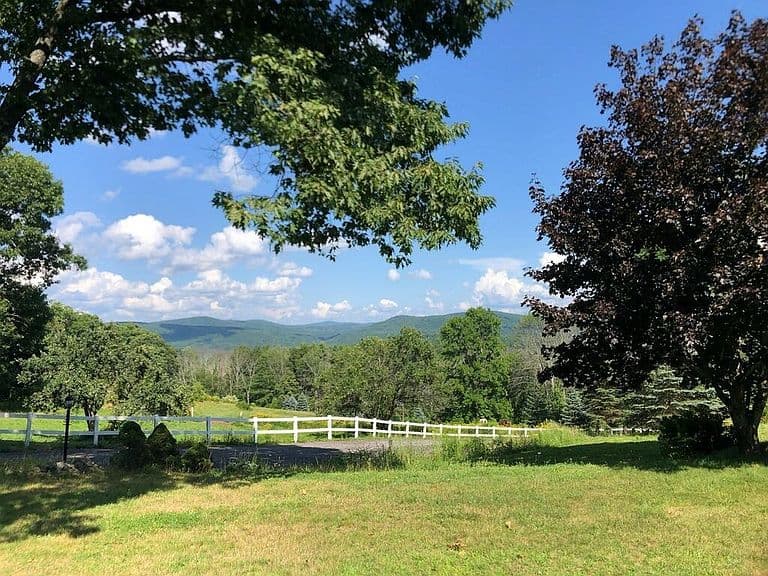 295 Manning Hill Road photo 1