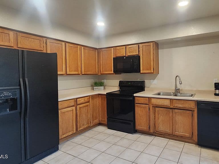 3211 E JUNIPER Avenue #104 photo 3