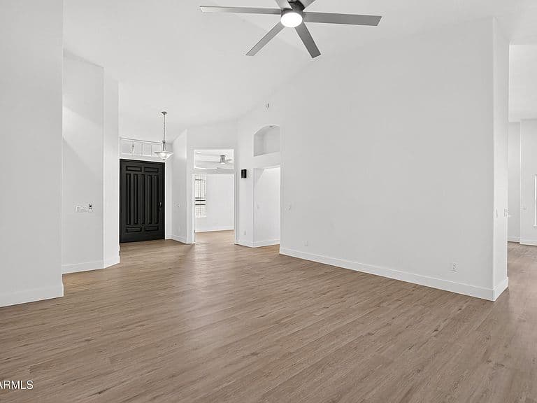 16651 S 18TH Way photo 3