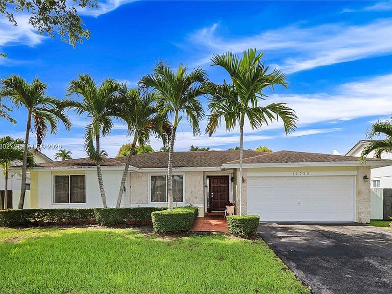 12730 SW 119th St photo 2
