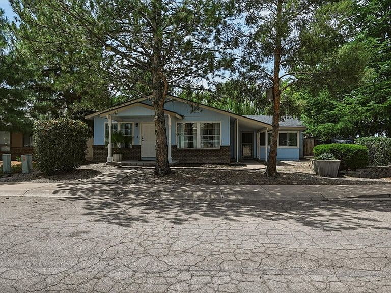 113 N Pinecrest Rd photo 4