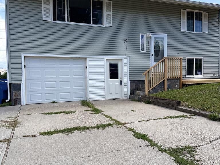 1066 Rocky Point Rd photo 1