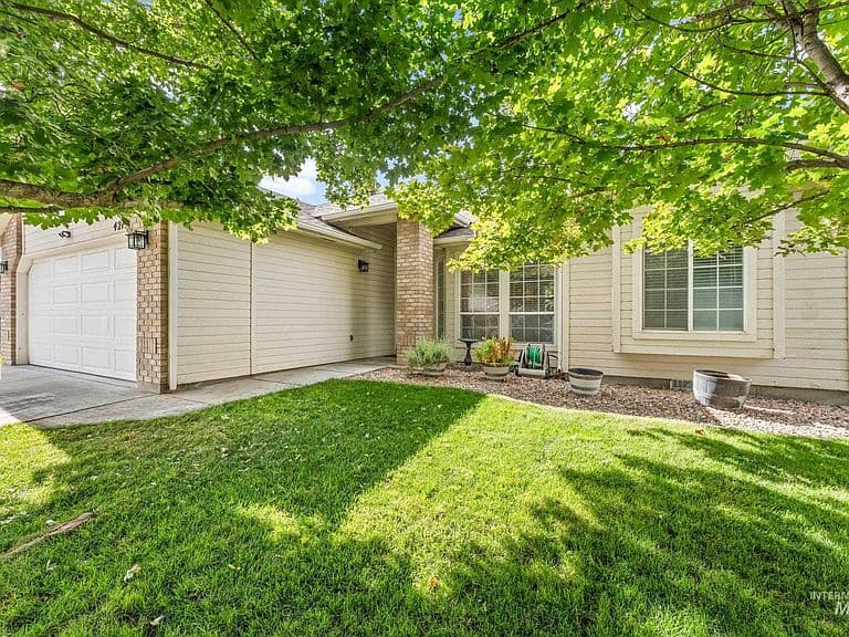4213 E Lanager Ct photo 1