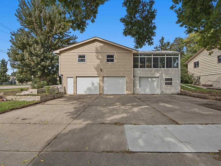 3108 S Kiwanis Ave photo 4