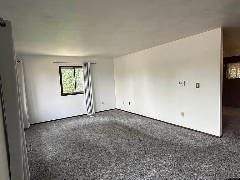 104 Mountain View Dr photo 2