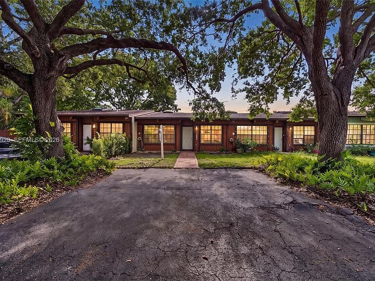 13504 SW 102nd Ln photo 1