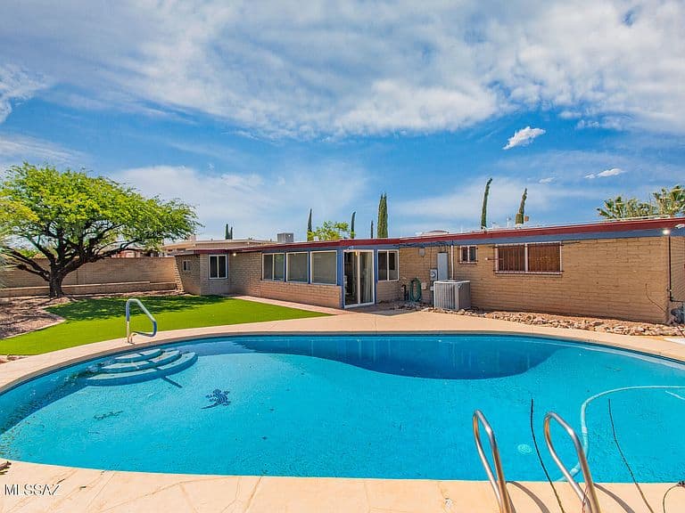9460 E Pikes Peak Dr photo 3