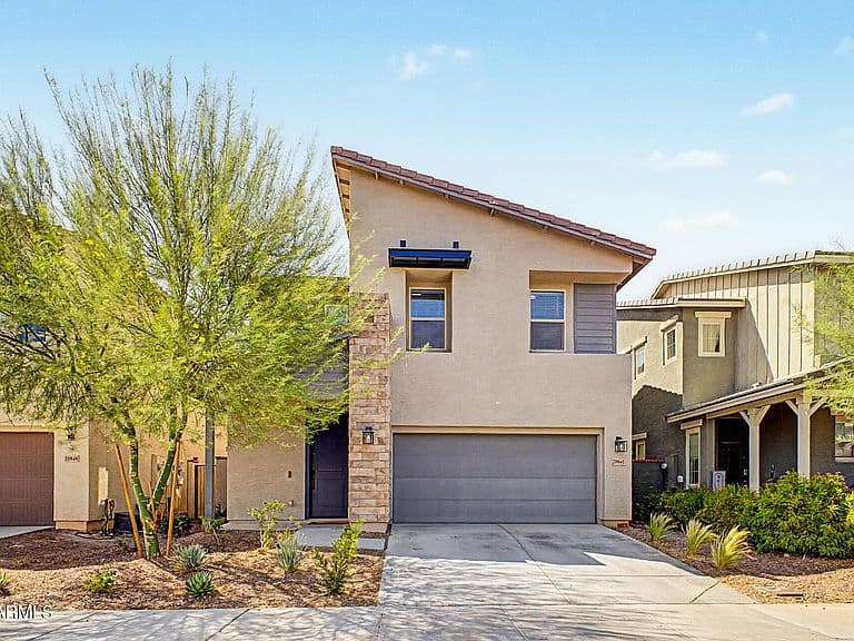 20842 W PALM Lane photo 1