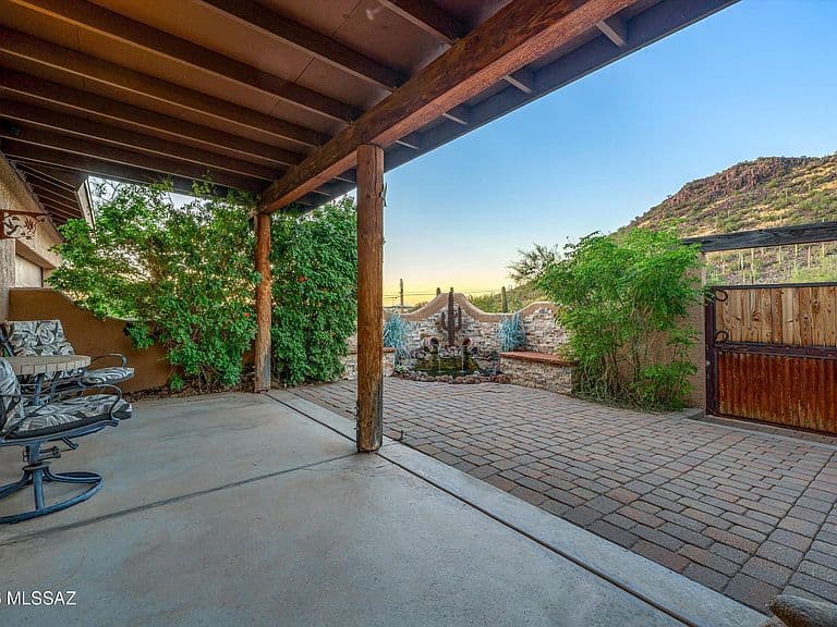 10421 N Silverbell Rd photo 3