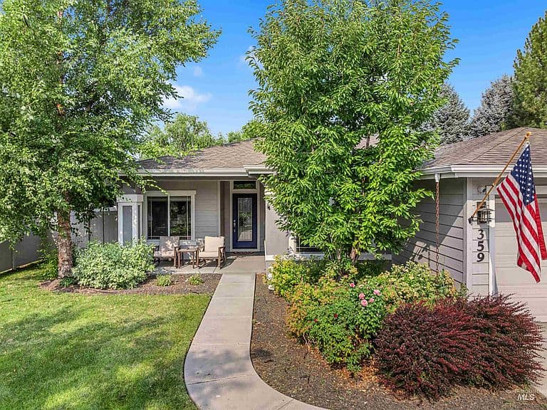 359 N Vandries Way photo 2
