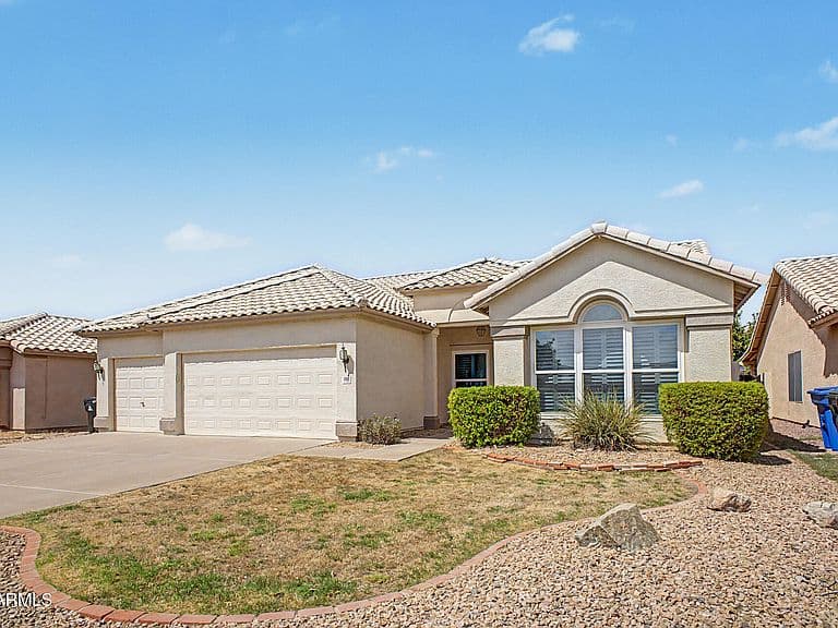 3334 E UTOPIA Road photo 2